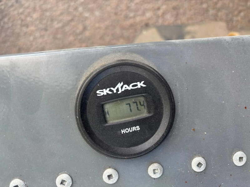 Scissor lift Skyjack SJ III 3219: picture 6