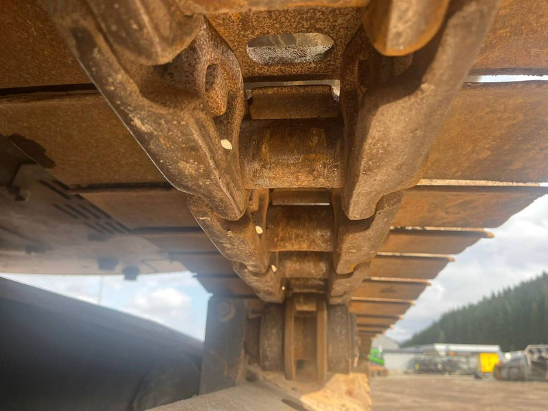 Crawler excavator Volvo ECR 235 EL: picture 12