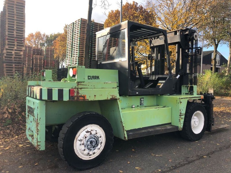 Clark DPL100 - Diesel forklift: picture 5 Clark DPL100 - Diesel forklift: picture 5