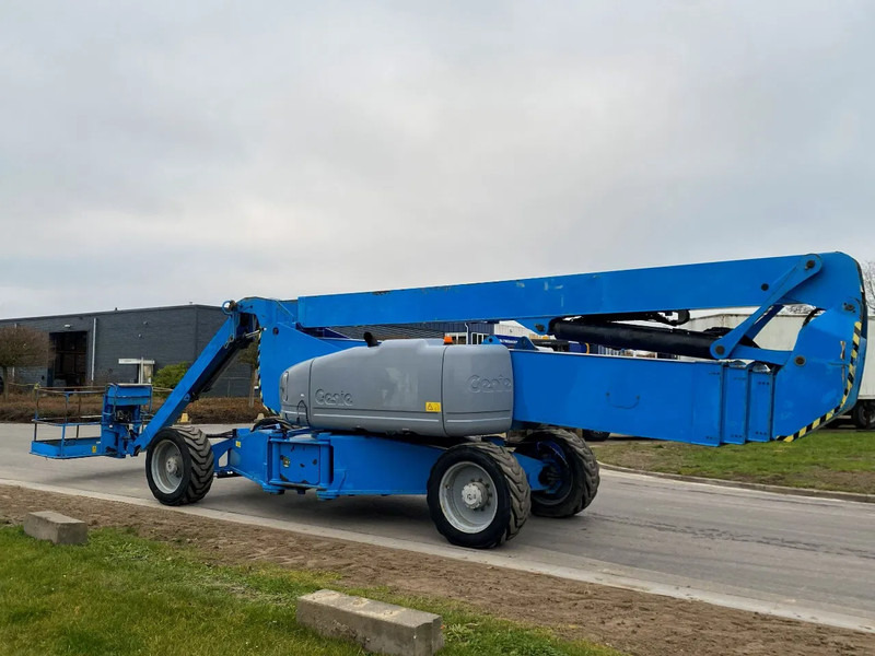 Genie ZX135/70 - Articulated boom: picture 2 Genie ZX135/70 - Articulated boom: picture 2