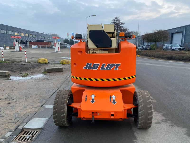 Articulated boom JLG E450AJ: picture 6