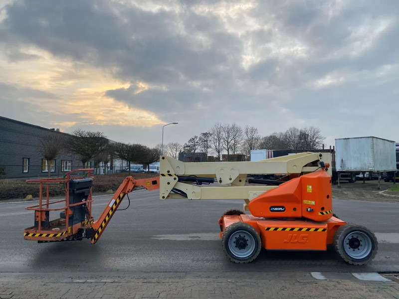 JLG E450AJ - Articulated boom: picture 2 JLG E450AJ - Articulated boom: picture 2