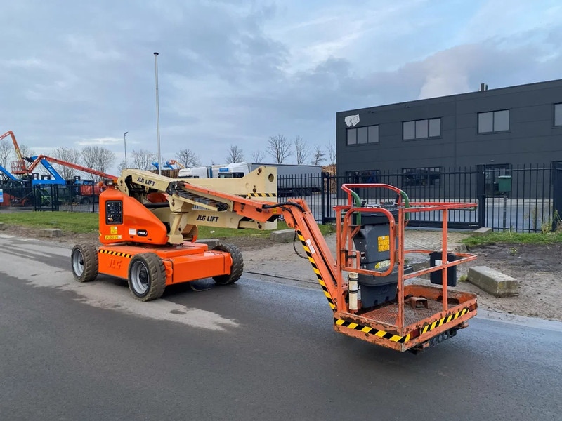 JLG E450AJ - Articulated boom: picture 3 JLG E450AJ - Articulated boom: picture 3