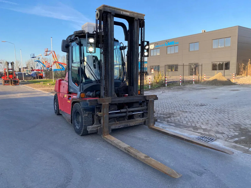 Kalmar DCG 80-9 - Diesel forklift: picture 3 Kalmar DCG 80-9 - Diesel forklift: picture 3