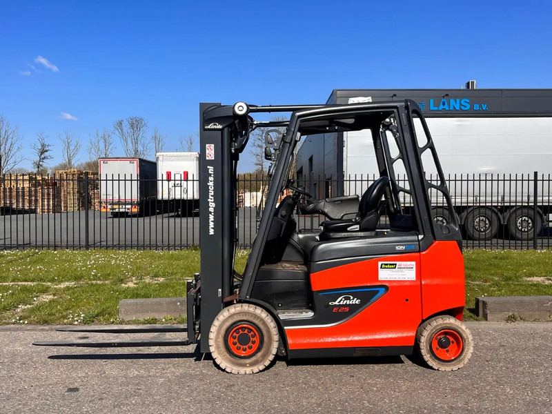 Linde E25H-01/600 - Electric forklift: picture 2 Linde E25H-01/600 - Electric forklift: picture 2
