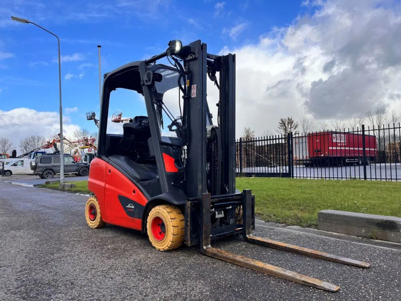 Linde H20T-01 - LPG forklift: picture 3 Linde H20T-01 - LPG forklift: picture 3