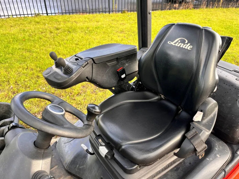 LPG forklift Linde H20T-01: picture 12 LPG forklift Linde H20T-01: picture 12