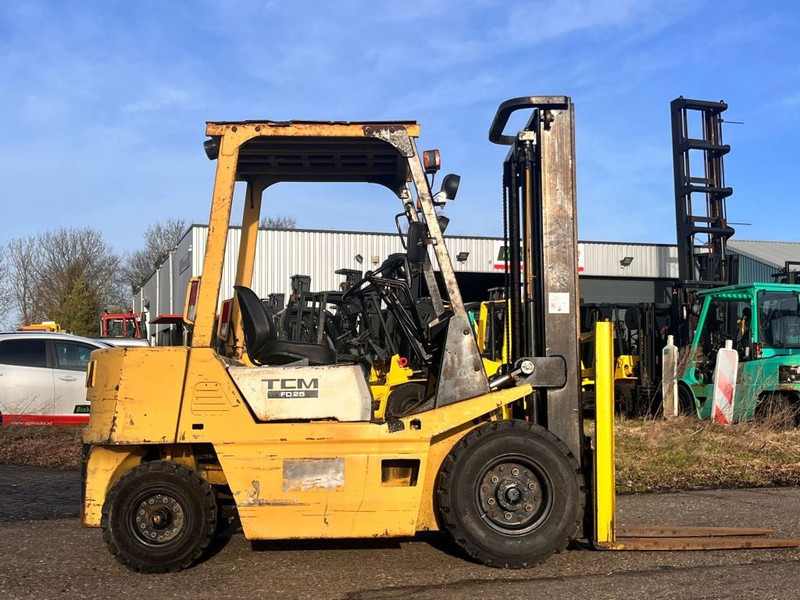 TCM FD25 Z2T - Diesel forklift: picture 1 TCM FD25 Z2T - Diesel forklift: picture 1