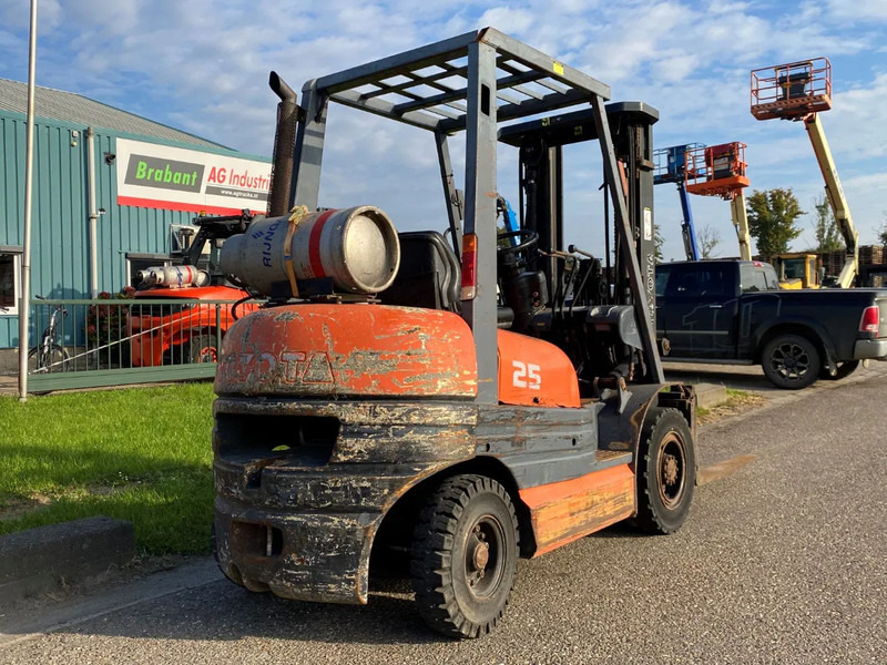 LPG forklift Toyota 42-6FGF25: picture 8