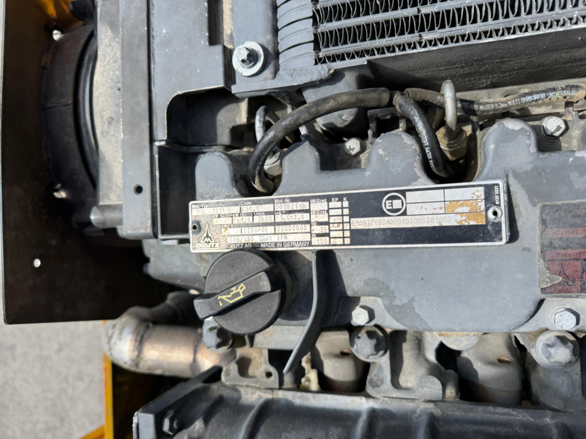 Road roller BOMAG BW135: picture 9