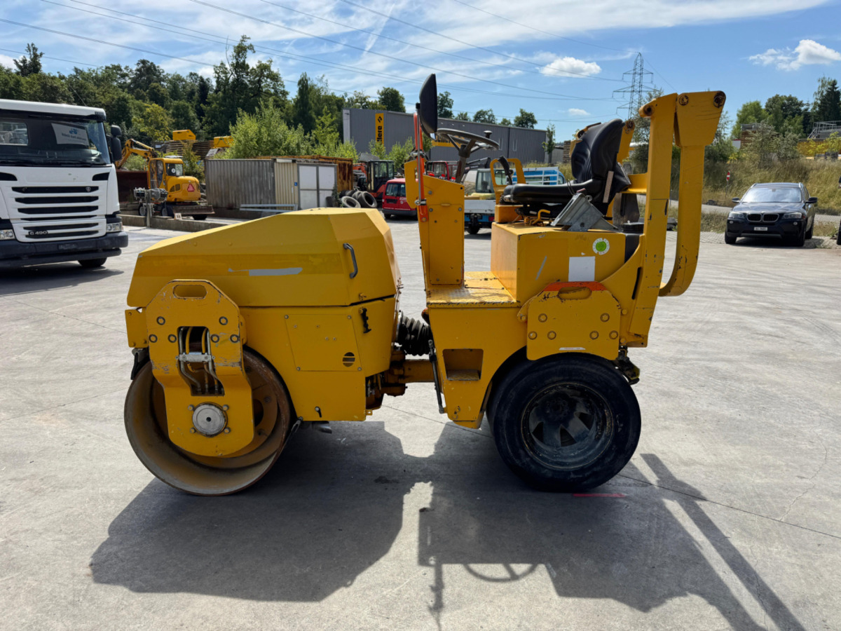 Road roller BOMAG BW135: picture 6