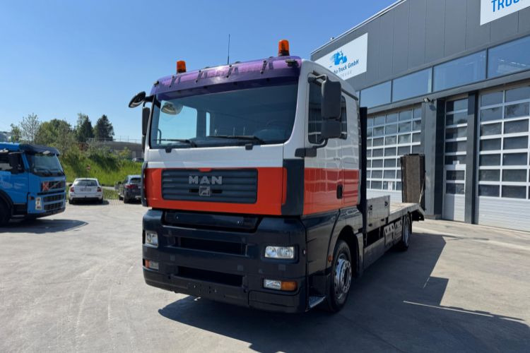 MAN TGA 18.413 4x2 BaggerTaxi - Autotransporter truck: picture 1 MAN TGA 18.413 4x2 BaggerTaxi - Autotransporter truck: picture 1