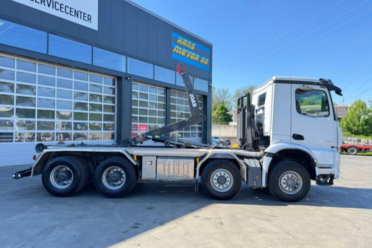 Mercedes-Benz Arocs 3251 8x4 - Hook lift truck: picture 4 Mercedes-Benz Arocs 3251 8x4 - Hook lift truck: picture 4