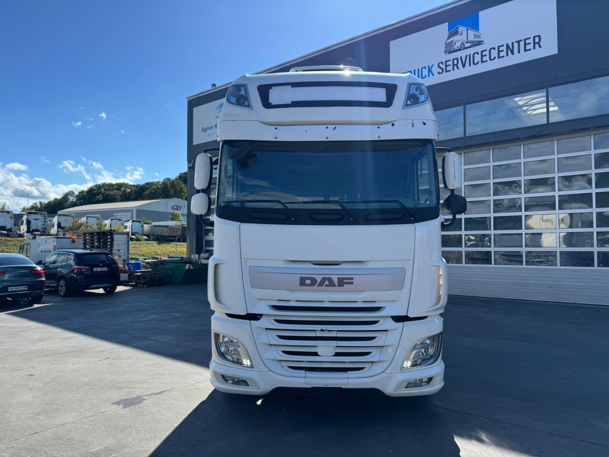 DAF XF460 4x2 - Tractor unit: picture 2 DAF XF460 4x2 - Tractor unit: picture 2