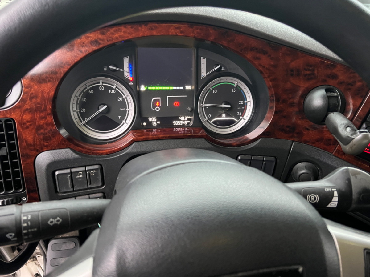 Tractor unit DAF XF460 SUPERSPACE: picture 14 Tractor unit DAF XF460 SUPERSPACE: picture 14