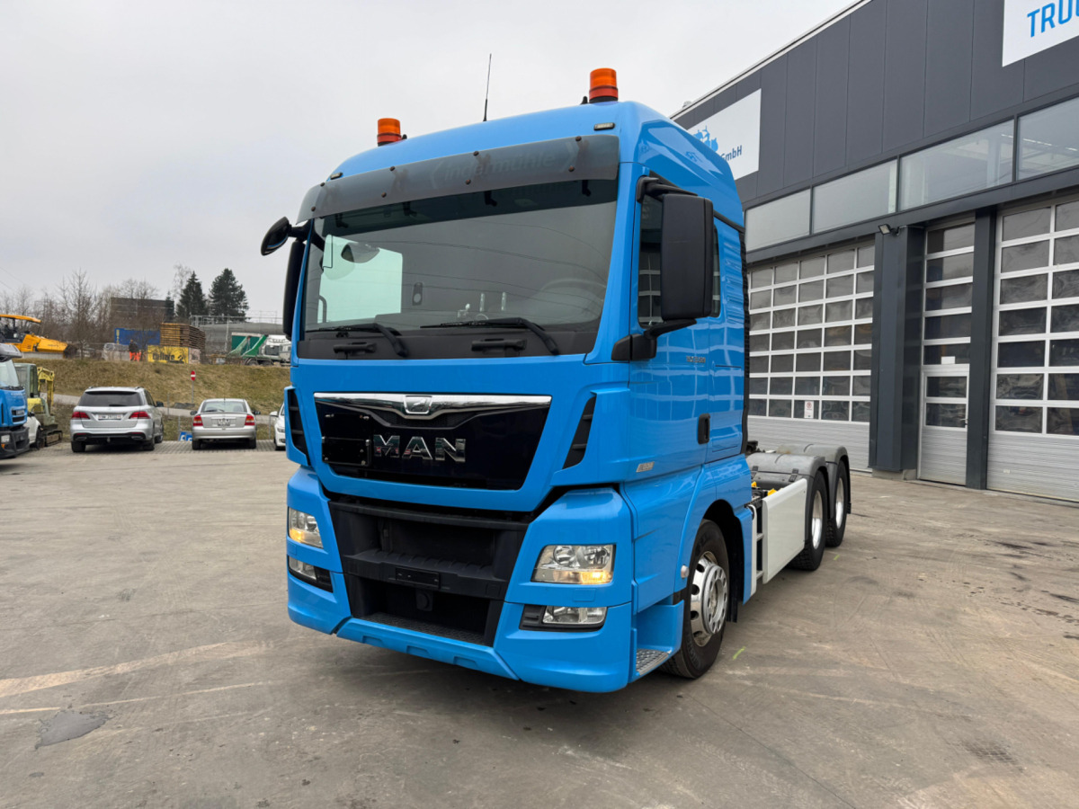 MAN TGX 33.520 6x4 - Tractor unit: picture 1 MAN TGX 33.520 6x4 - Tractor unit: picture 1