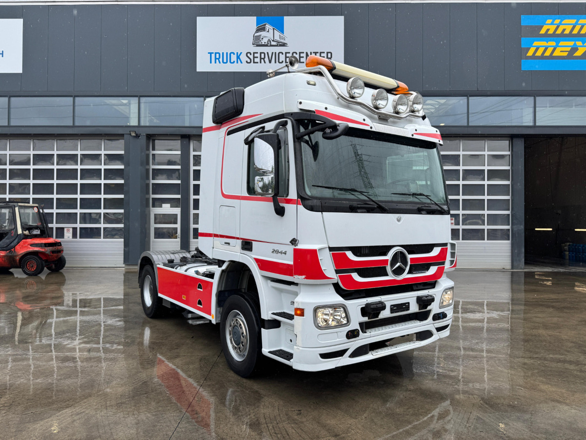 MERCEDES Actros 2044 4x4 - Tractor unit: picture 3 MERCEDES Actros 2044 4x4 - Tractor unit: picture 3