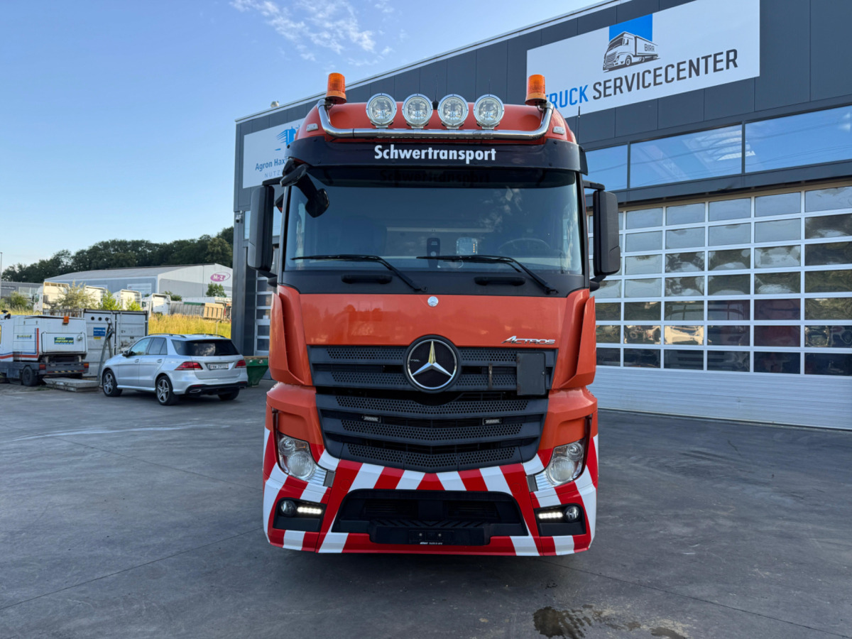 MERCEDES Actros 3358 6x4 120T - Tractor unit: picture 2 MERCEDES Actros 3358 6x4 120T - Tractor unit: picture 2