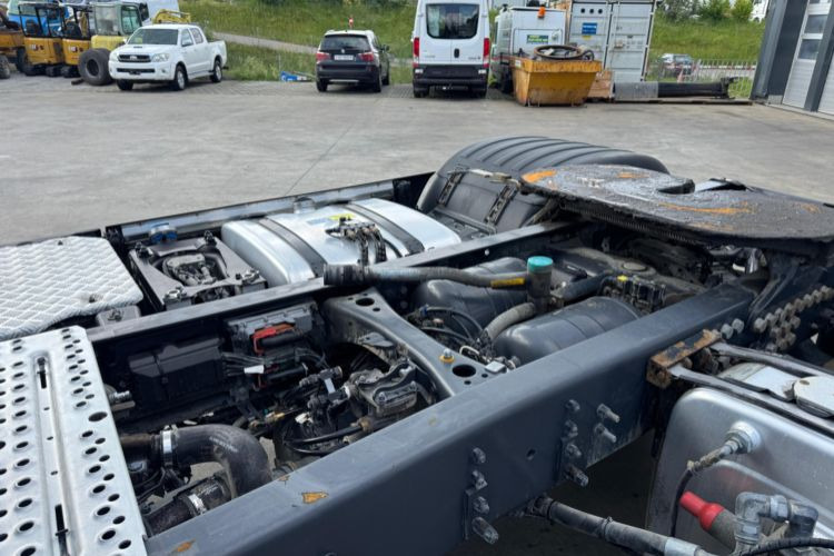 Tractor unit Scania R650 V8 4x2 Hydraulik: picture 11