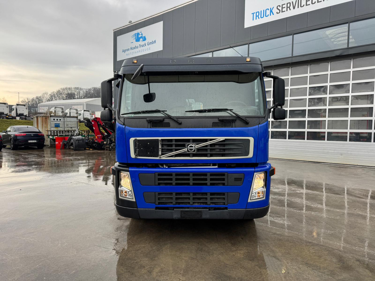 VOLVO FM-440 4x2 Tankwagen 13'500L - Tank truck: picture 2 VOLVO FM-440 4x2 Tankwagen 13'500L - Tank truck: picture 2