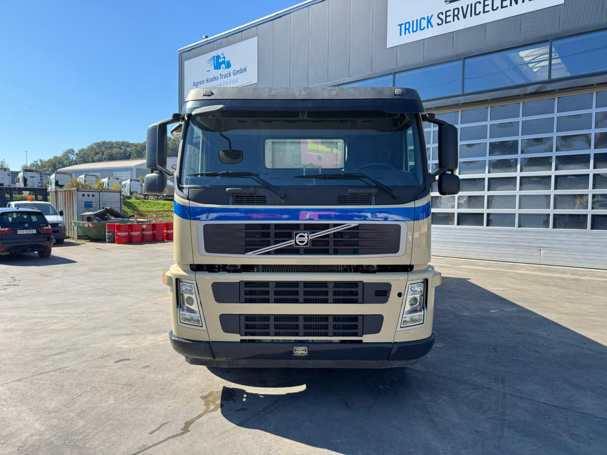 VOLVO FM-440 8x4 3 Seitenkipper AHK - Tipper: picture 3 VOLVO FM-440 8x4 3 Seitenkipper AHK - Tipper: picture 3
