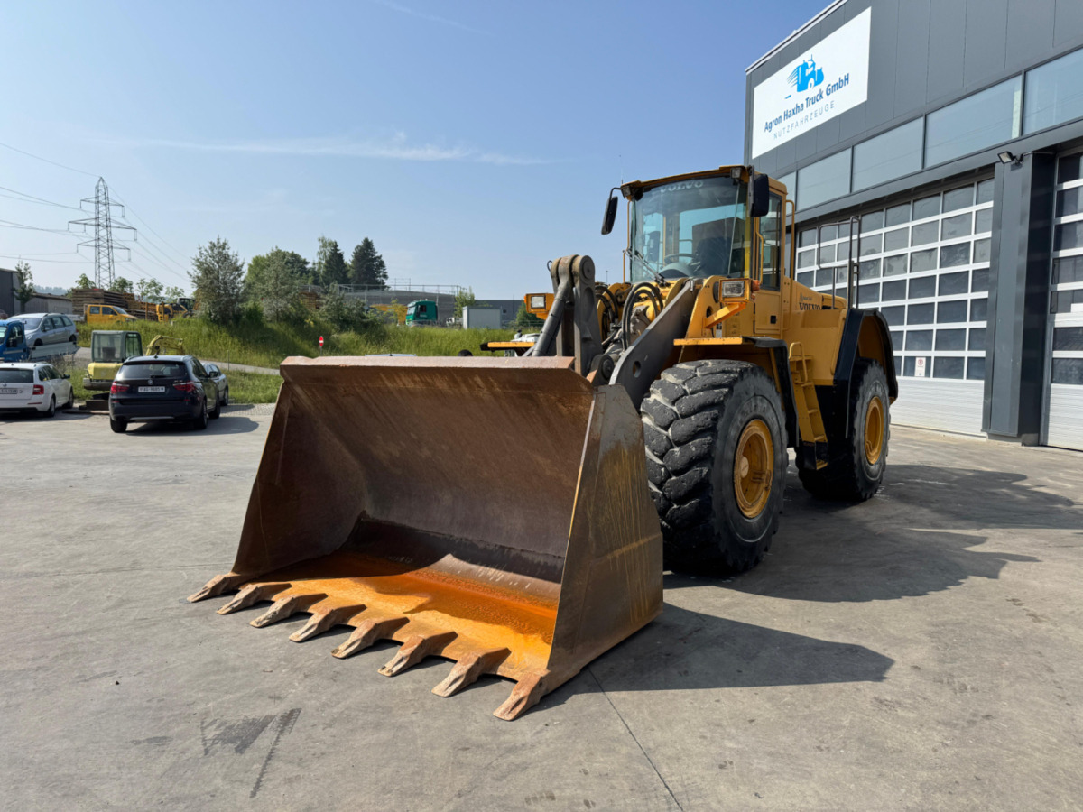 Wheel loader VOLVO L150E: picture 1