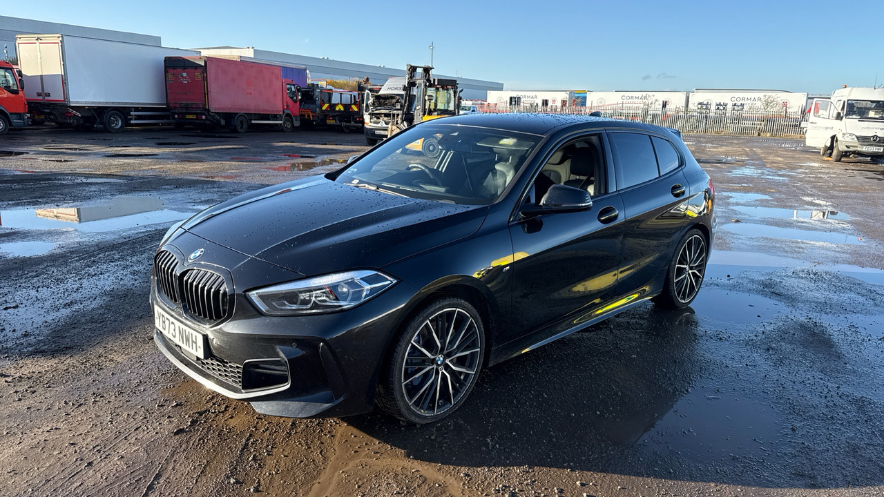 BMW 1 SERIES 118i M Sport - Hatchback: picture 2 BMW 1 SERIES 118i M Sport - Hatchback: picture 2