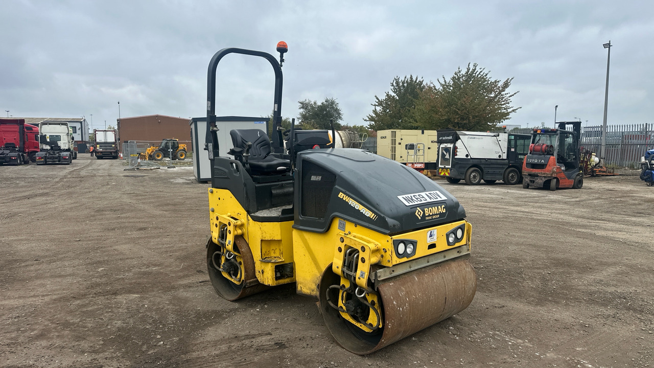 BOMAG BW120AD-5 - Road roller: picture 1 BOMAG BW120AD-5 - Road roller: picture 1