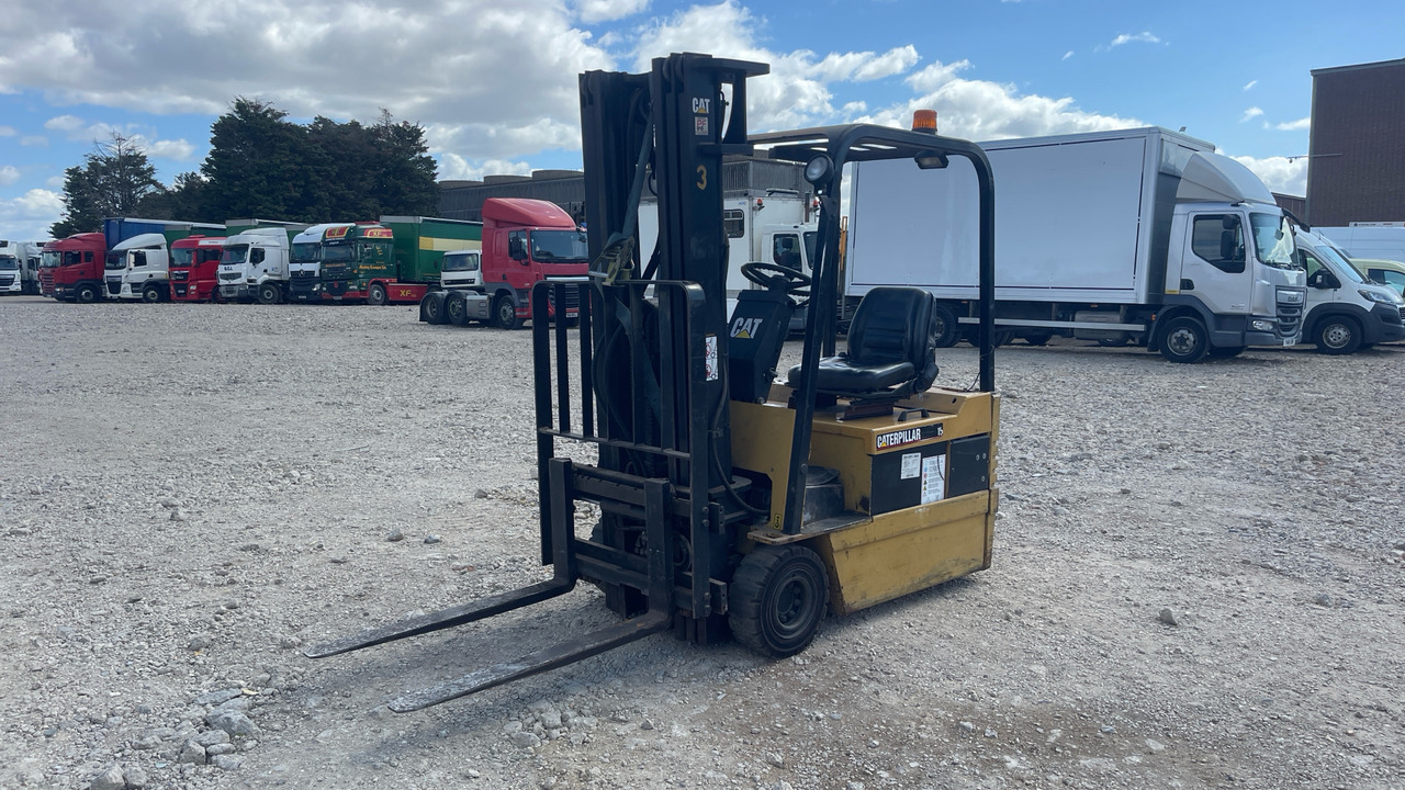 CATERPILLAR - Forklift: picture 2 CATERPILLAR - Forklift: picture 2