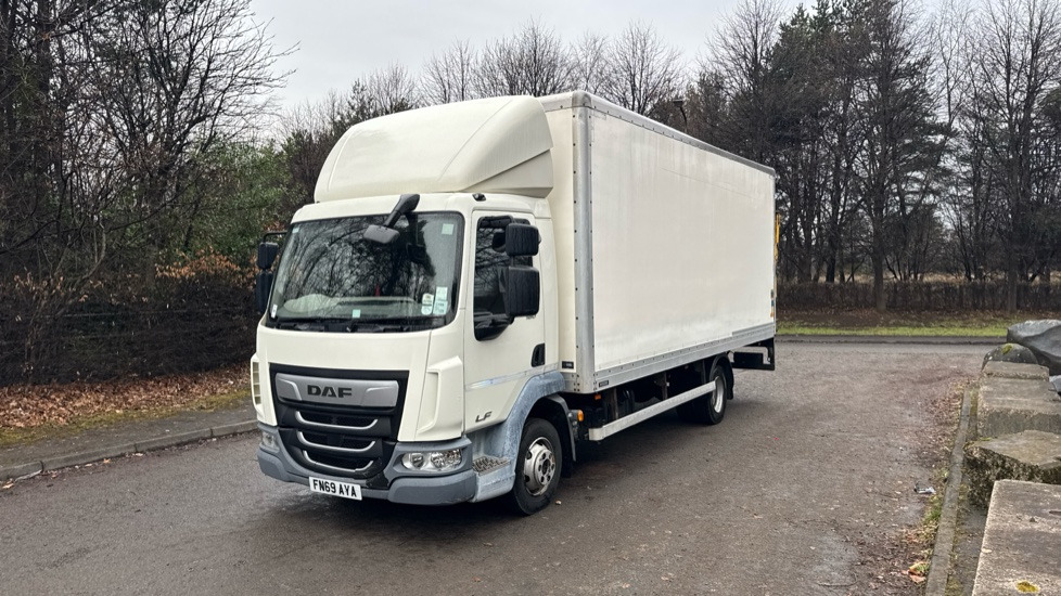 DAF LF 180 - Box truck: picture 2 DAF LF 180 - Box truck: picture 2