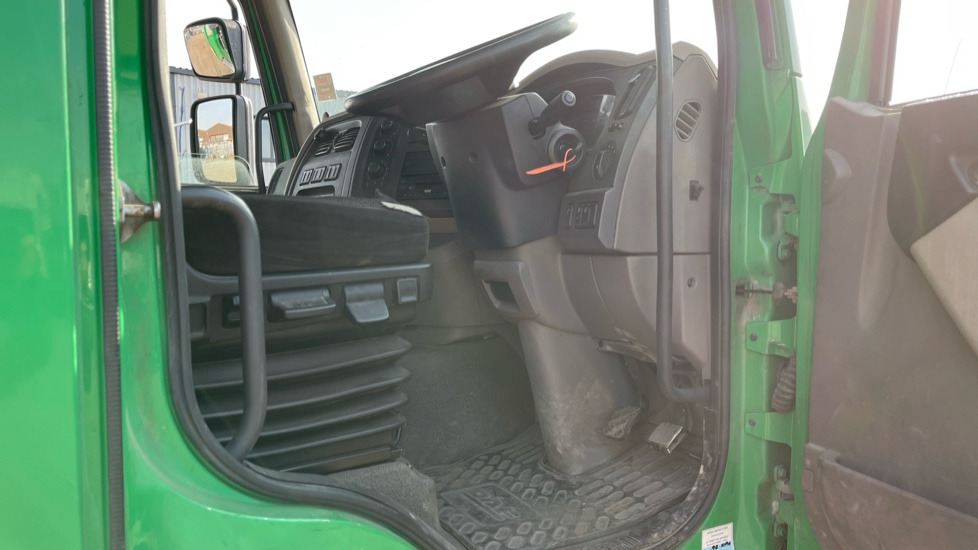 DAF LF 220 18 TONNE - Dropside/ Flatbed truck: picture 5 DAF LF 220 18 TONNE - Dropside/ Flatbed truck: picture 5