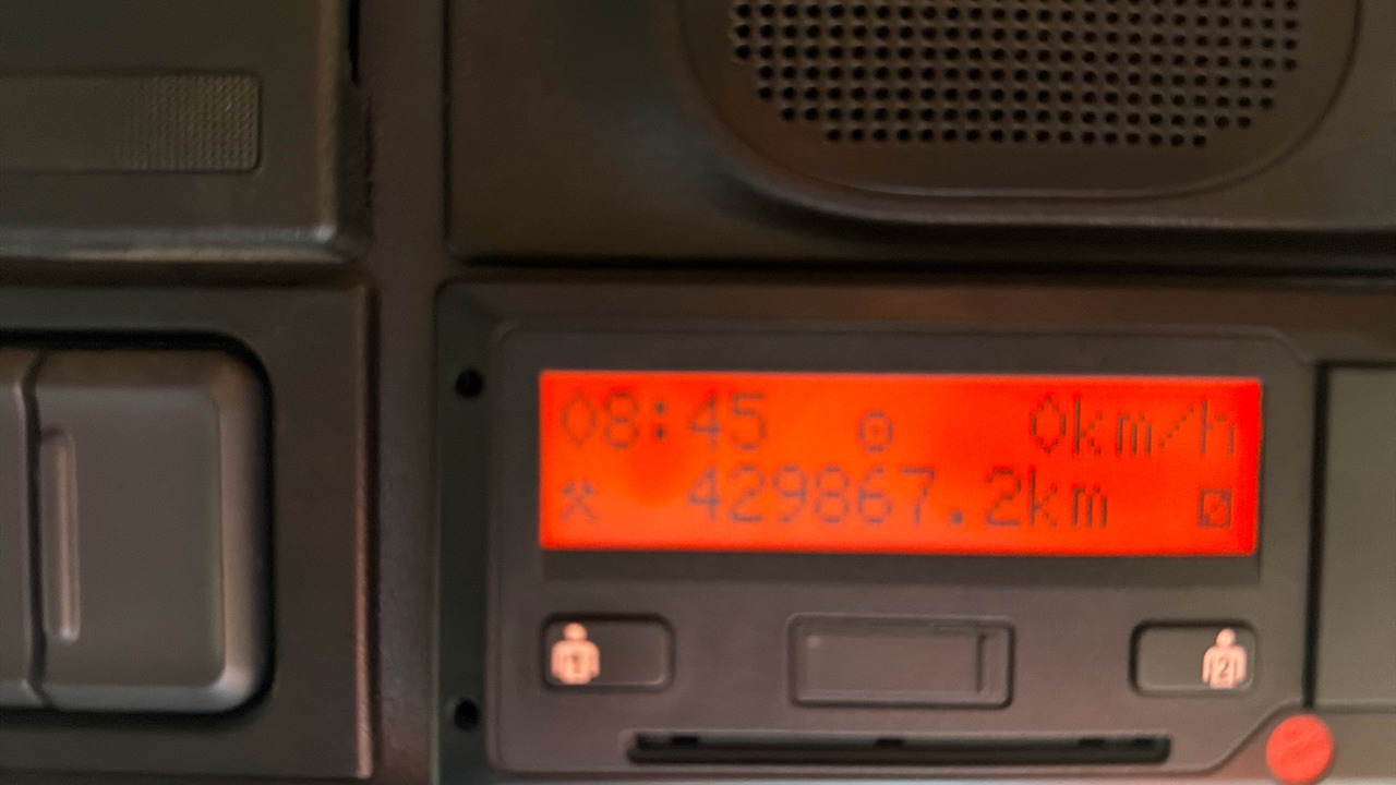 Box truck DAF LF 230: picture 9