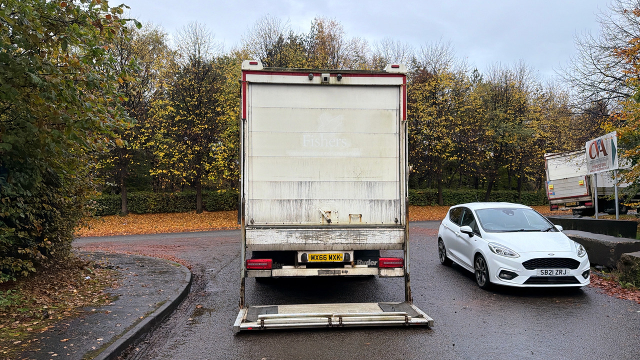 Box truck DAF LF 230: picture 10