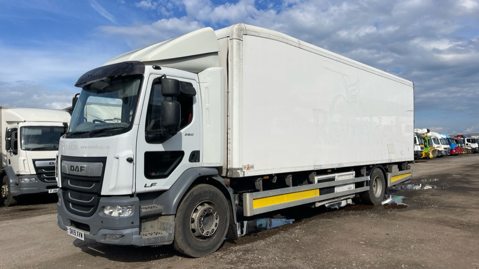 DAF LF 260 EURO 6 18 TONNE - Refrigerator truck: picture 2 DAF LF 260 EURO 6 18 TONNE - Refrigerator truck: picture 2