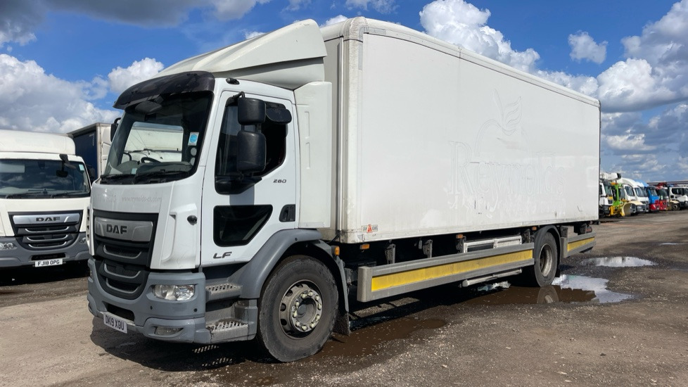 DAF LF 260 EURO 6 18 TONNE - Refrigerator truck: picture 2 DAF LF 260 EURO 6 18 TONNE - Refrigerator truck: picture 2