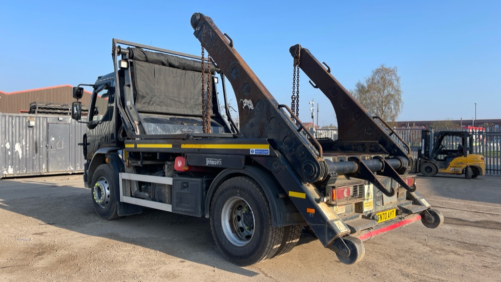 DAF LF 260 EURO 6 18 TONNE - Skip loader truck: picture 3 DAF LF 260 EURO 6 18 TONNE - Skip loader truck: picture 3