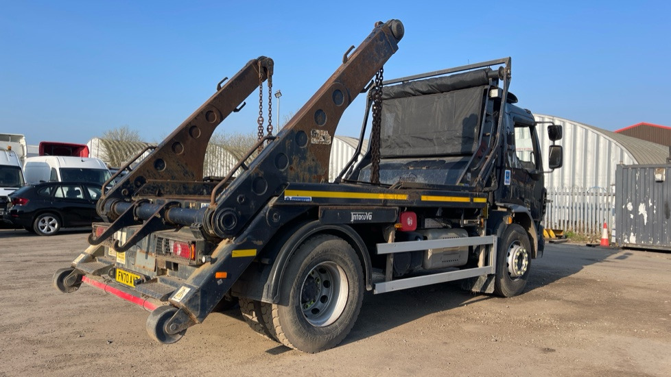 DAF LF 260 EURO 6 18 TONNE - Skip loader truck: picture 4 DAF LF 260 EURO 6 18 TONNE - Skip loader truck: picture 4