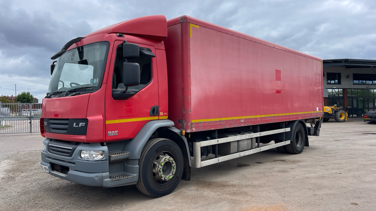 DAF LF 55.220 - Box truck: picture 2 DAF LF 55.220 - Box truck: picture 2