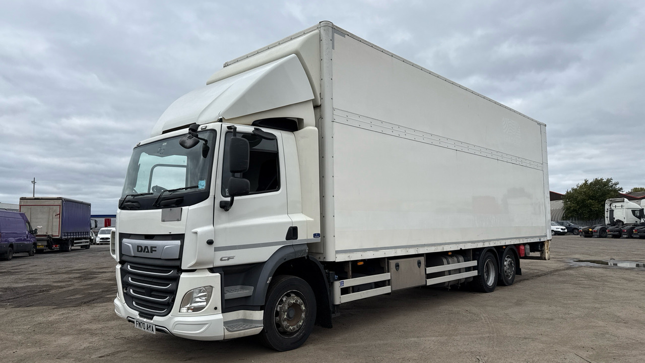 Daf CF 340 - Box truck: picture 2 Daf CF 340 - Box truck: picture 2