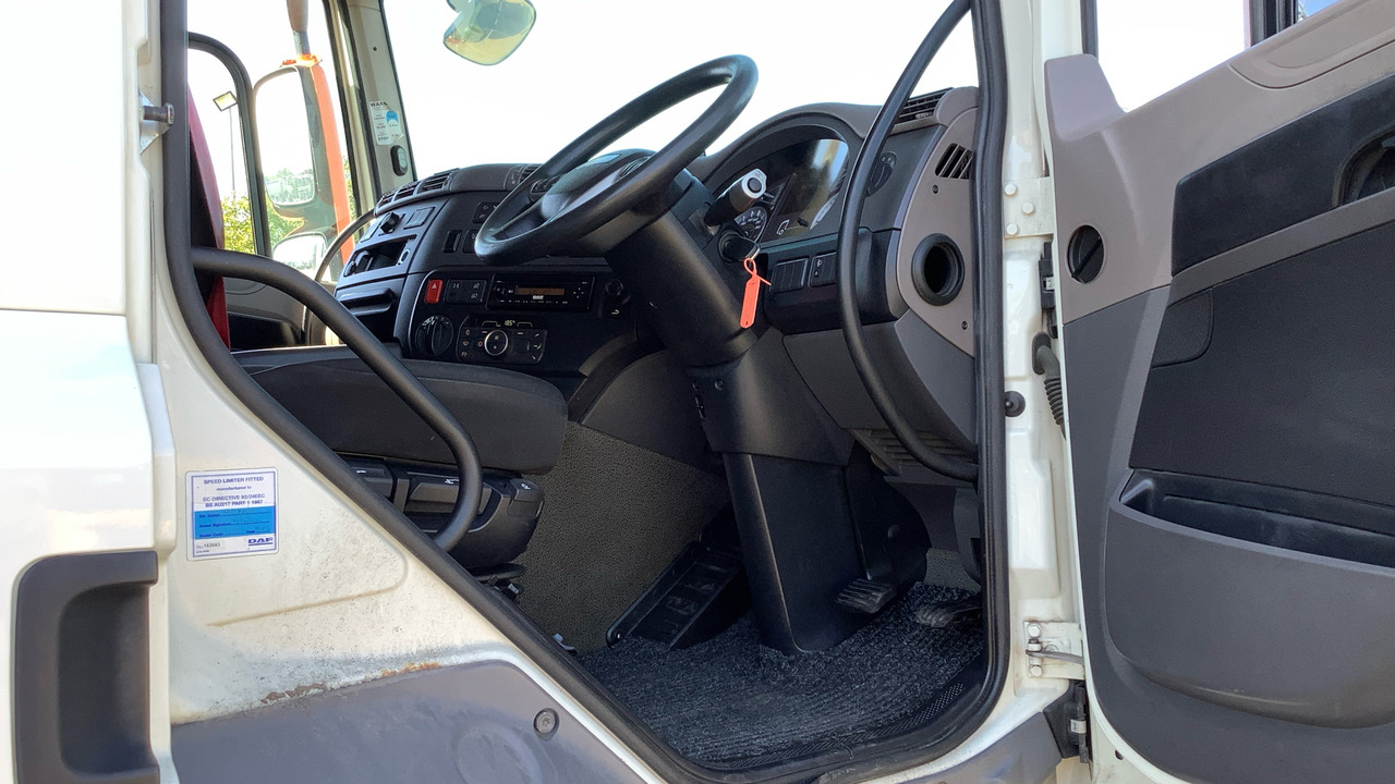 Daf CF 370 - Box truck: picture 5 Daf CF 370 - Box truck: picture 5