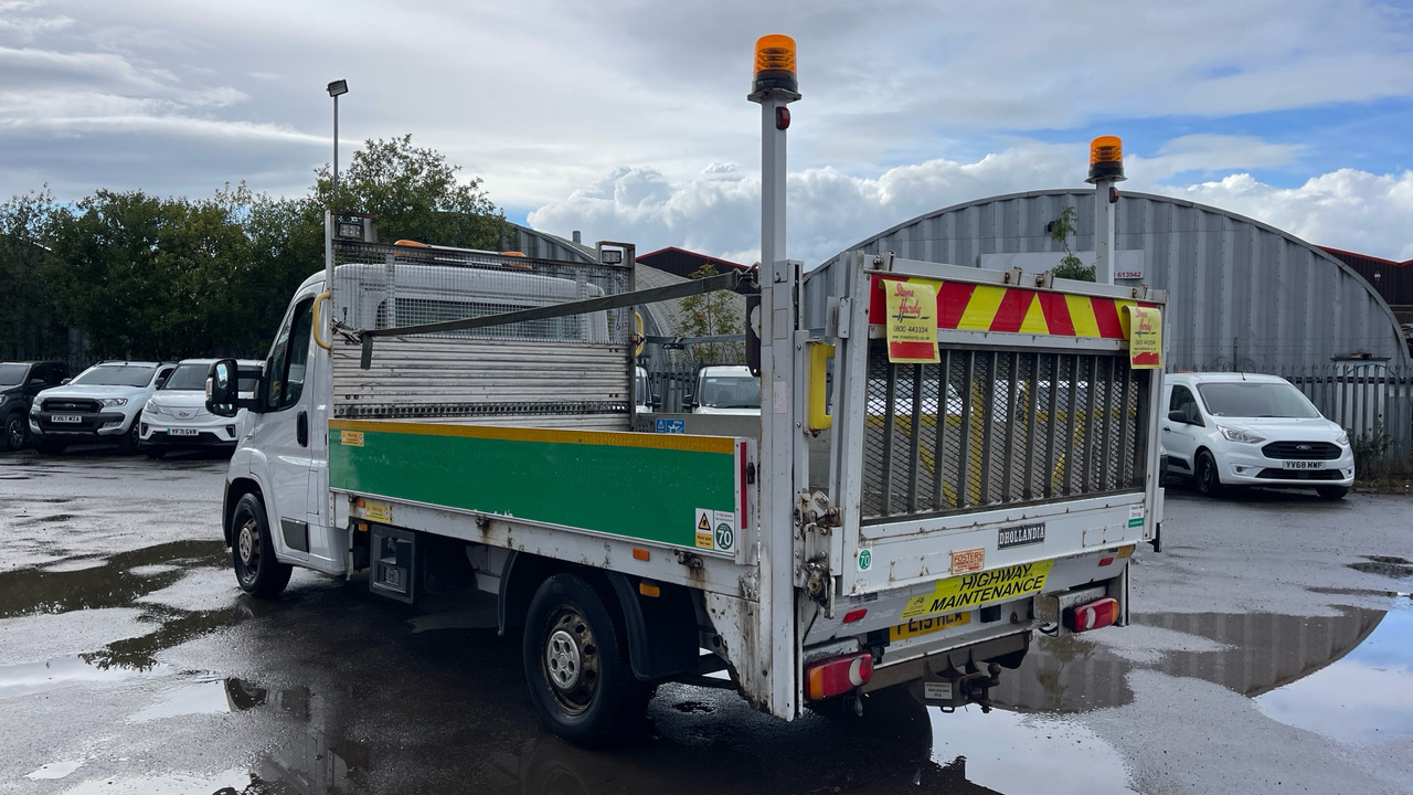 FIAT DUCATO 35 2.3 MULTIJET 130PS - Open body delivery van: picture 3 FIAT DUCATO 35 2.3 MULTIJET 130PS - Open body delivery van: picture 3