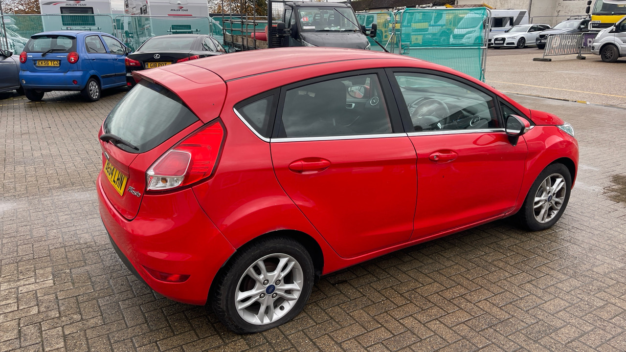 FORD FIESTA 1.0 ECO BOOST - Hatchback: picture 4 FORD FIESTA 1.0 ECO BOOST - Hatchback: picture 4