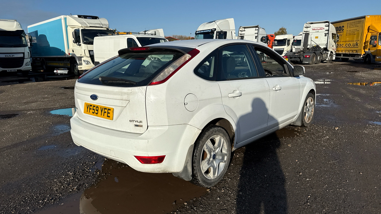 FORD FOCUS 1.6 TDCI STYLE - Hatchback: picture 4 FORD FOCUS 1.6 TDCI STYLE - Hatchback: picture 4