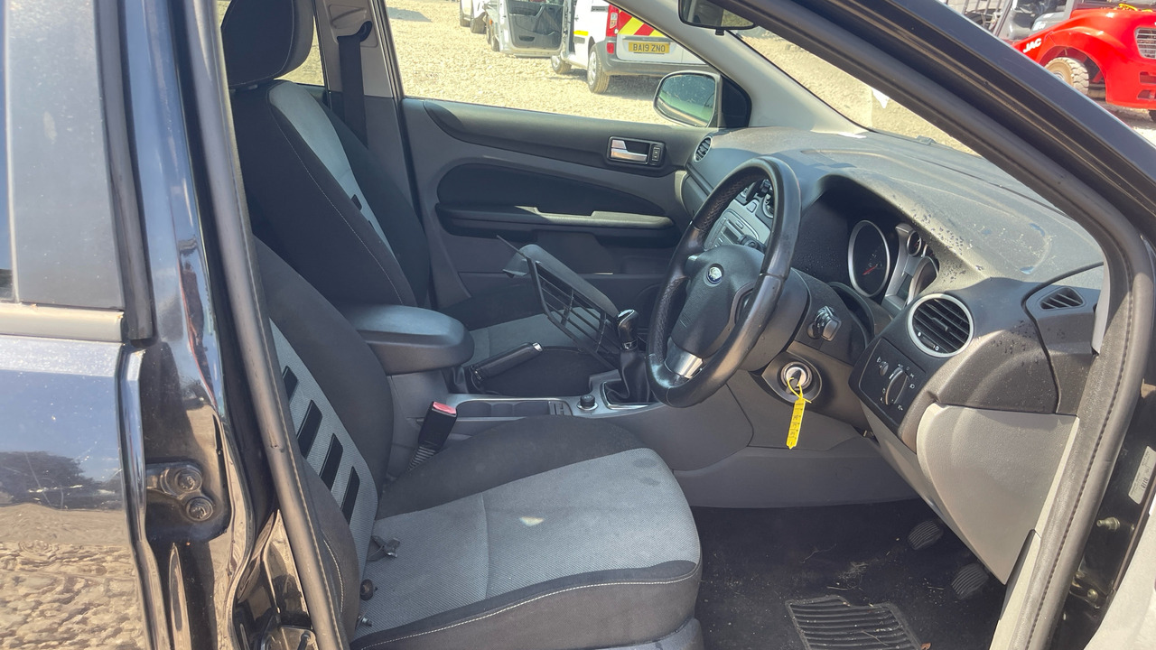 FORD FOCUS 115 1.8 TDCI - Hatchback: picture 5 FORD FOCUS 115 1.8 TDCI - Hatchback: picture 5