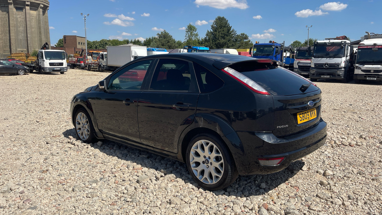FORD FOCUS 115 1.8 TDCI - Hatchback: picture 3 FORD FOCUS 115 1.8 TDCI - Hatchback: picture 3