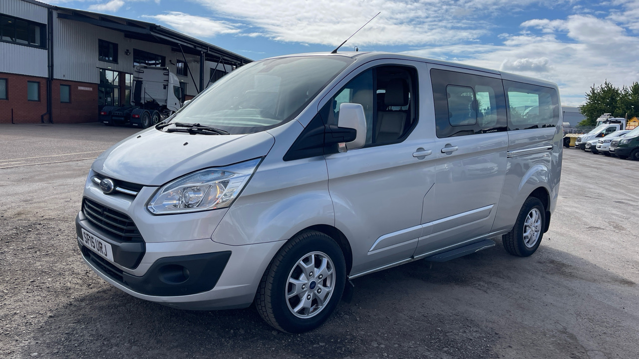 FORD TOURNEO CUSTOM 300 2.2 TDCi 125PS - Minibus, Passenger van: picture 2 FORD TOURNEO CUSTOM 300 2.2 TDCi 125PS - Minibus, Passenger van: picture 2