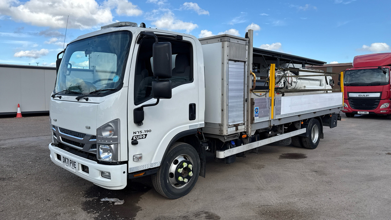 ISUZU N75 190 - Dropside/ Flatbed truck: picture 2 ISUZU N75 190 - Dropside/ Flatbed truck: picture 2