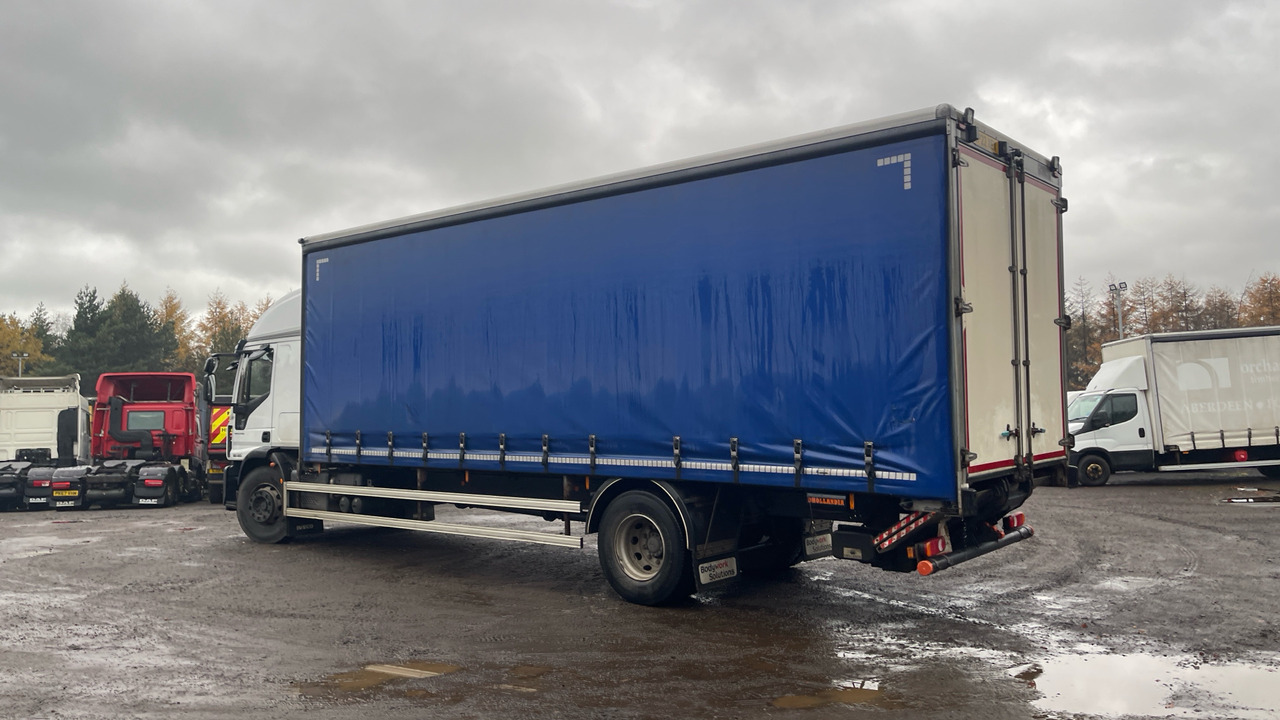 IVECO EUROCARGO 180-250 - Curtainsider truck: picture 3 IVECO EUROCARGO 180-250 - Curtainsider truck: picture 3
