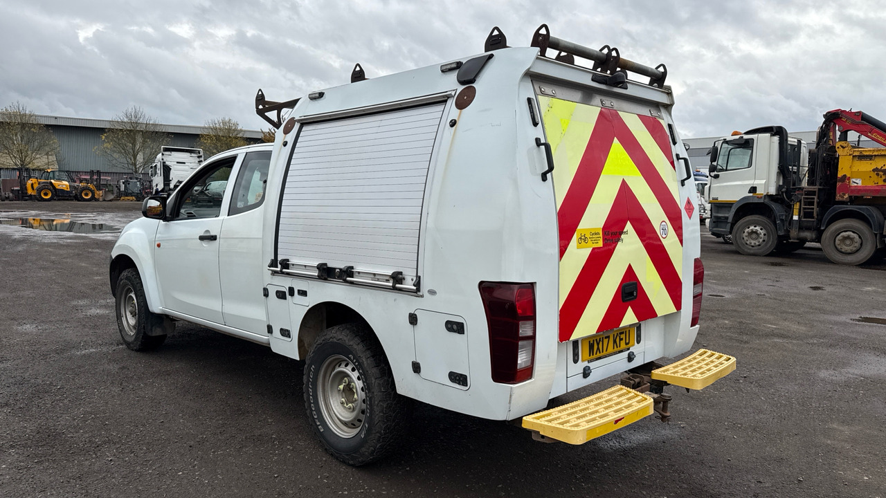 Isuzu D-Max 2.5TD - Pickup truck, Combi van: picture 3 Isuzu D-Max 2.5TD - Pickup truck, Combi van: picture 3