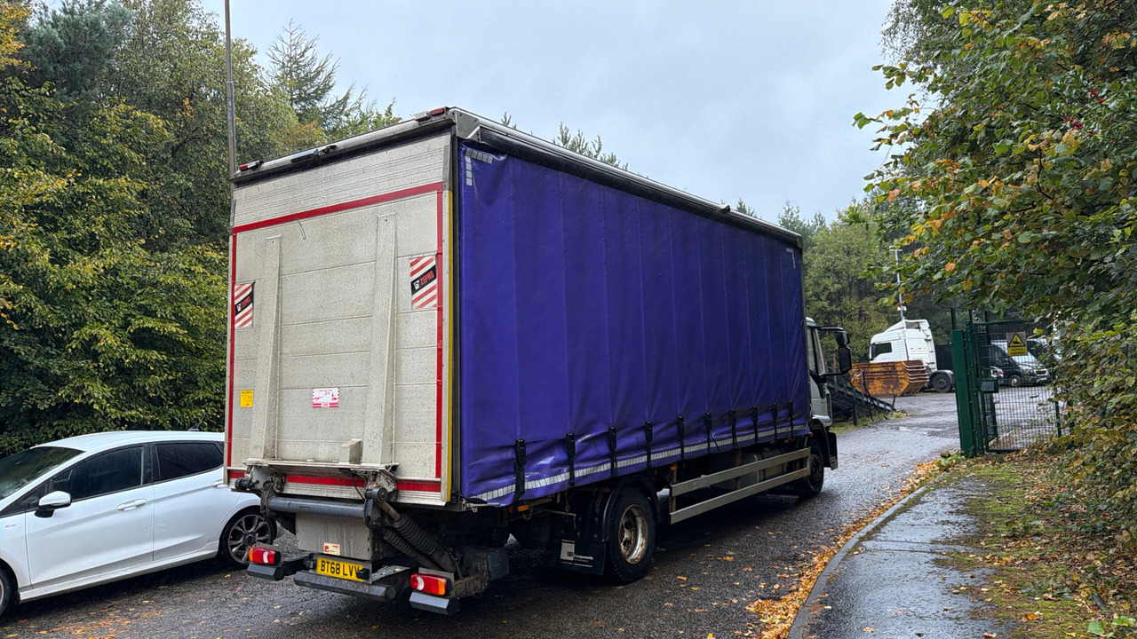 Iveco Eurocargo 120-210 - Curtainsider truck: picture 4 Iveco Eurocargo 120-210 - Curtainsider truck: picture 4